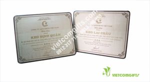 Quà tặng bảng vinh danh gỗ 05